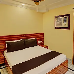oyo-flagship-sawariya-palace.hotels-varanasi.com/
